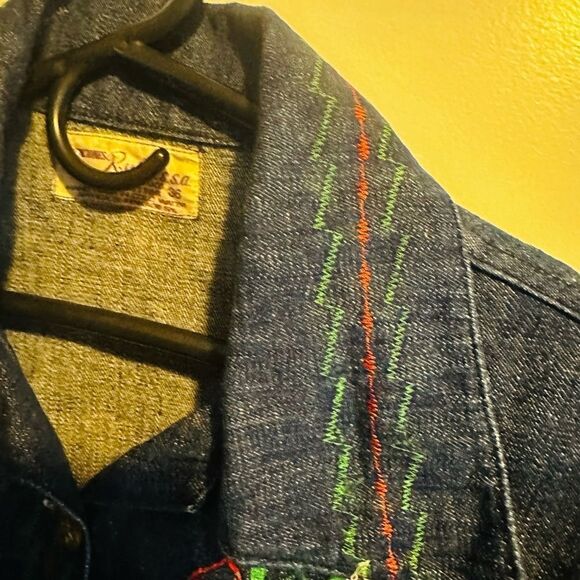 Denim 1970’s Embroidered Jacket Made in Mexico with belt Sz S - Picture 6 of 10